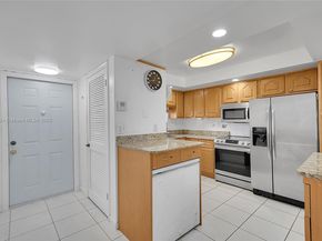 8940 S Hollybrook Blvd 109, Pembroke Pines FL 33025