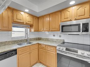 8940 S Hollybrook Blvd 109, Pembroke Pines FL 33025