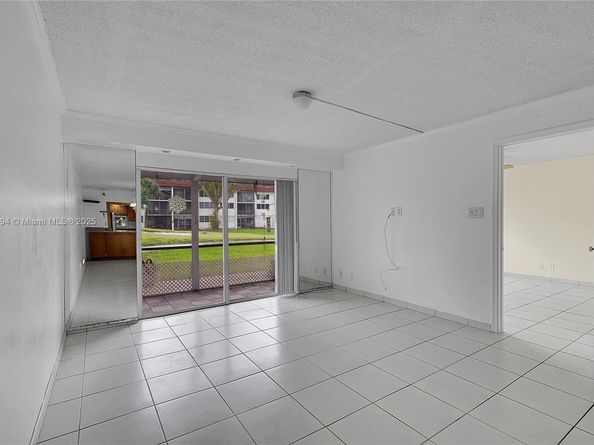 8940 S Hollybrook Blvd 109, Pembroke Pines FL 33025