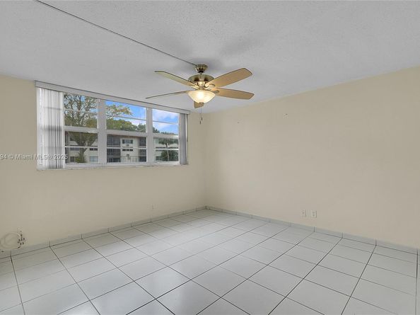 8940 S Hollybrook Blvd 109, Pembroke Pines FL 33025