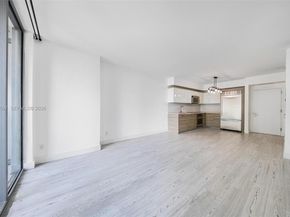 1300 Brickell Bay Dr 704, Miami FL 33131