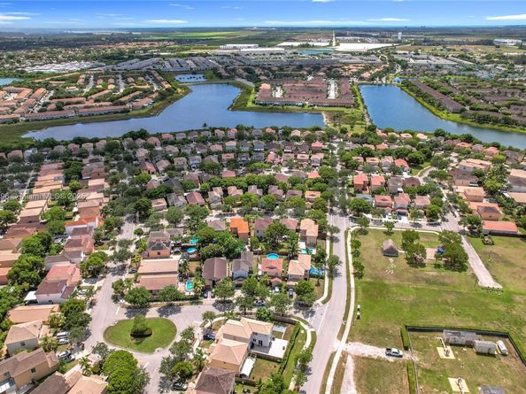 1568 SE 20th Ter, Homestead FL 33035