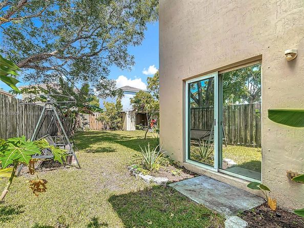 1568 SE 20th Ter, Homestead FL 33035