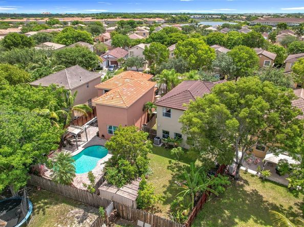 1568 SE 20th Ter, Homestead FL 33035