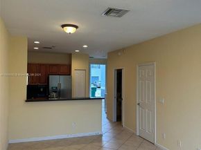 3593 NW 13th St 3593, Lauderhill FL 33311