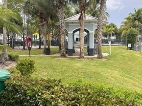 3593 NW 13th St 3593, Lauderhill FL 33311