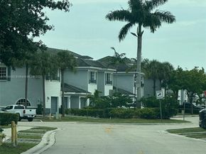 3593 NW 13th St 3593, Lauderhill FL 33311