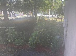 948 NW Phoenix Way, Weston FL 33327