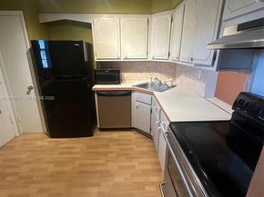 1530 NE 191st St 205, Miami FL 33179