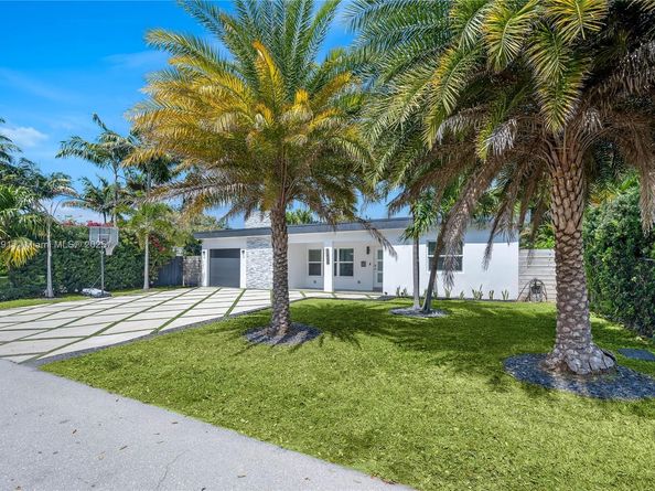 1785 NE 15th St, Fort Lauderdale FL 33304