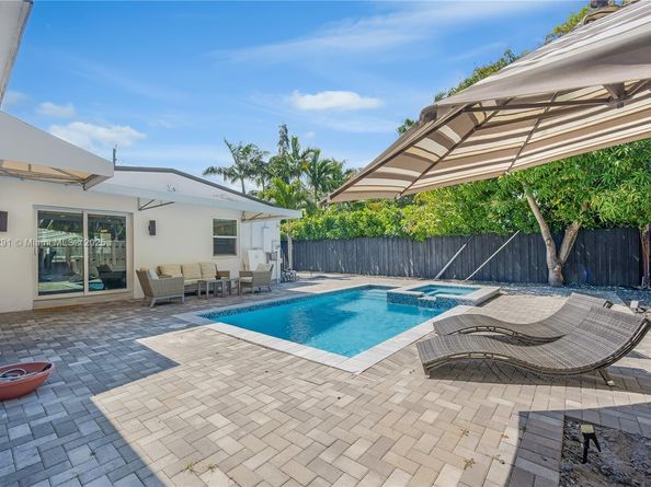 1785 NE 15th St, Fort Lauderdale FL 33304