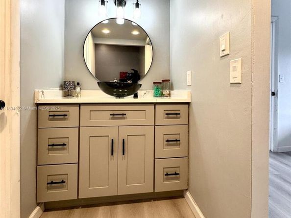 400 Diplomat Pkwy 410, Hallandale Beach FL 33009