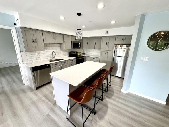 400 Diplomat Pkwy 410, Hallandale Beach FL 33009