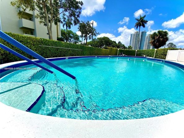 400 Diplomat Pkwy 410, Hallandale Beach FL 33009