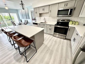 400 Diplomat Pkwy