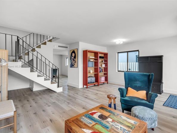 8773 SW 36th St, Miami FL 33165