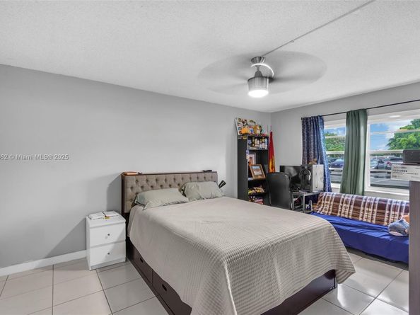 8501 NW 8th St 105, Miami FL 33126