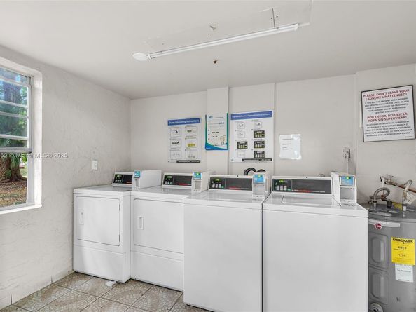 8501 NW 8th St 105, Miami FL 33126