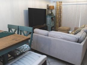 201 Mallory Ct, Weston FL 33326