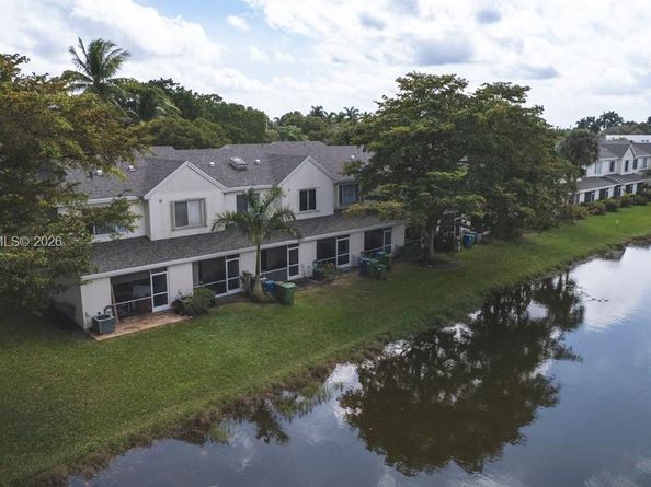 201 Mallory Ct, Weston FL 33326