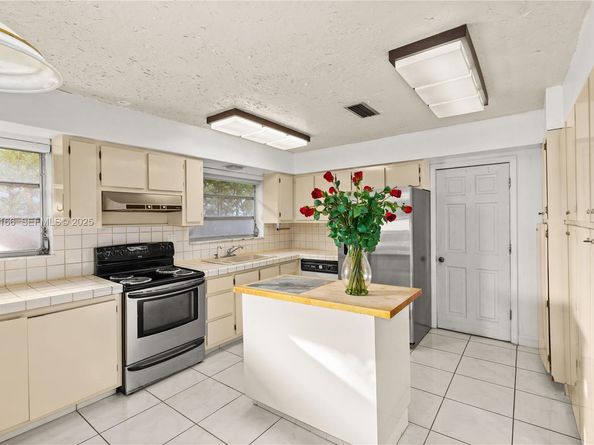 612 Minorca Ave, Coral Gables FL 33134