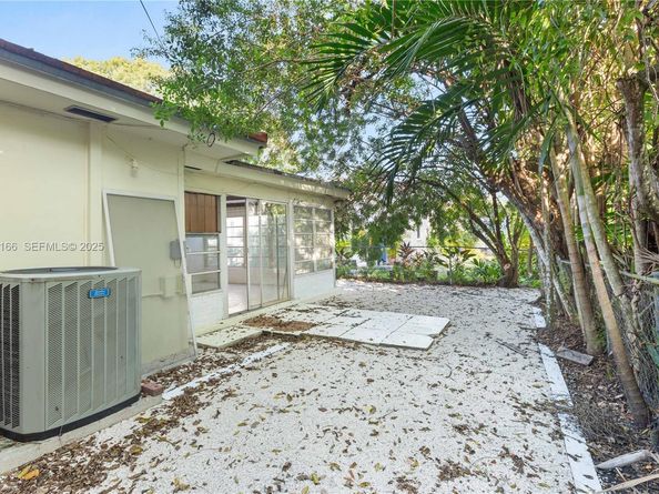 612 Minorca Ave, Coral Gables FL 33134