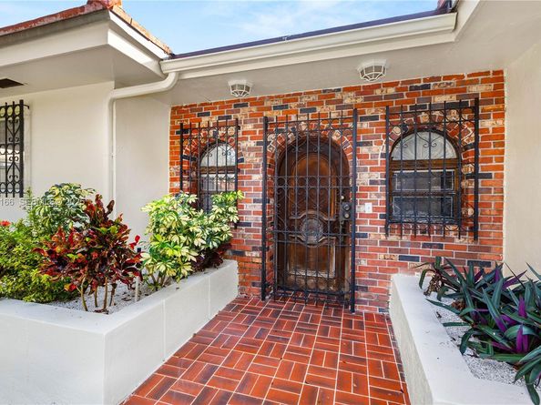 612 Minorca Ave, Coral Gables FL 33134