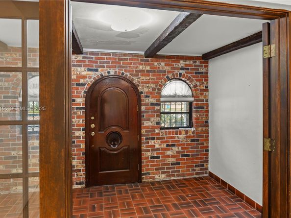 612 Minorca Ave, Coral Gables FL 33134