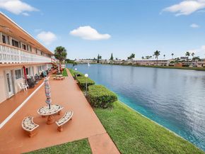 800 SW 10th Ter 4T, Hallandale Beach FL 33009