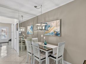 800 SW 10th Ter 4T, Hallandale Beach FL 33009