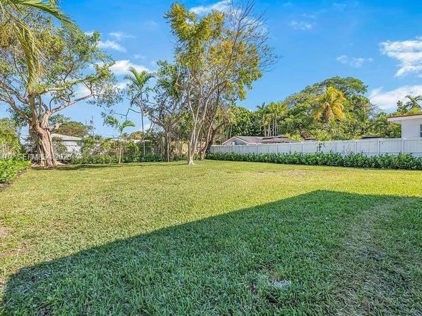 6365 SW 30th St, Miami FL 33155