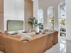 3907 NE 170th St 3907, North Miami Beach FL 33160