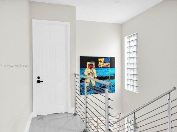 3907 NE 170th St 3907, North Miami Beach FL 33160