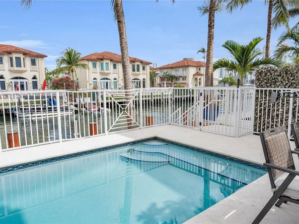 3907 NE 170th St 3907, North Miami Beach FL 33160