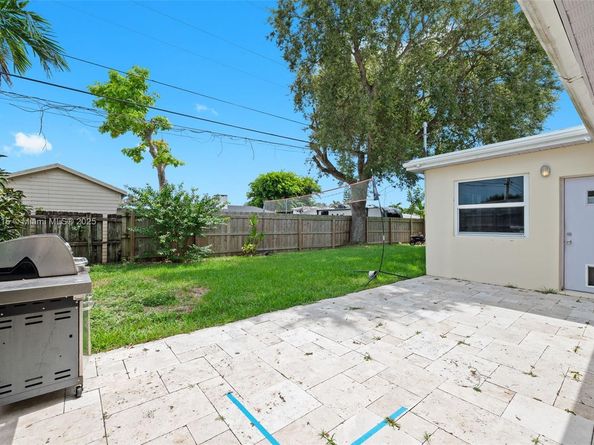 9620 Jamaica Dr, Cutler Bay FL 33189