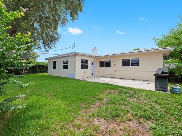 9620 Jamaica Dr, Cutler Bay FL 33189