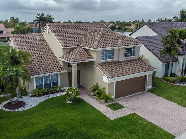 19386 NW 13th St, Pembroke Pines FL 33029