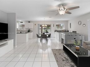 19386 NW 13th St, Pembroke Pines FL 33029
