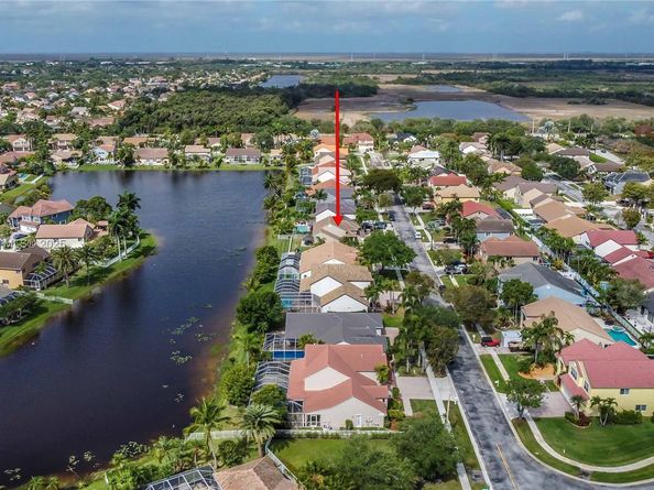 19386 NW 13th St, Pembroke Pines FL 33029
