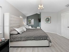 19386 NW 13th St, Pembroke Pines FL 33029
