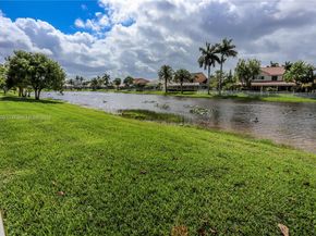 19386 NW 13th St, Pembroke Pines FL 33029