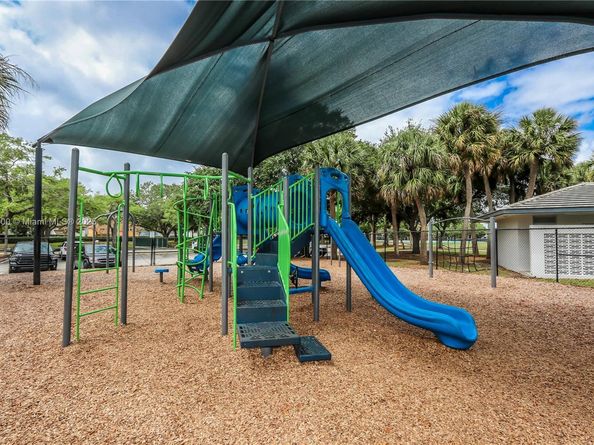 19386 NW 13th St, Pembroke Pines FL 33029