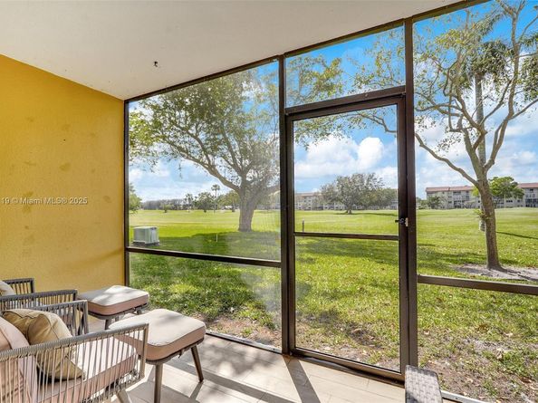12650 SW 6th St 101K, Pembroke Pines FL 33027