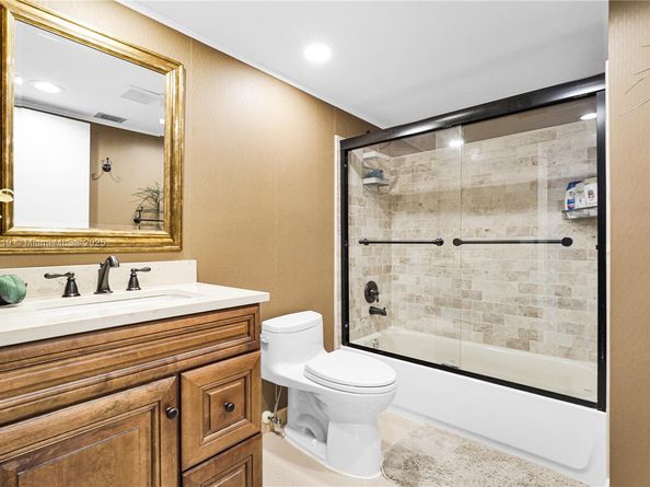 12650 SW 6th St 101K, Pembroke Pines FL 33027