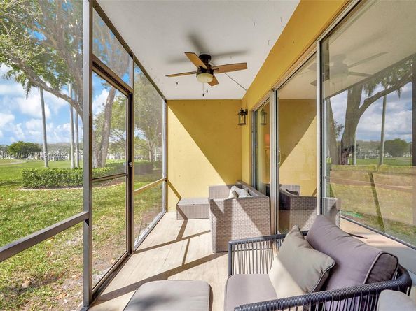 12650 SW 6th St 101K, Pembroke Pines FL 33027