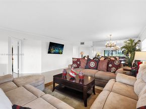 12650 SW 6th St 101K, Pembroke Pines FL 33027