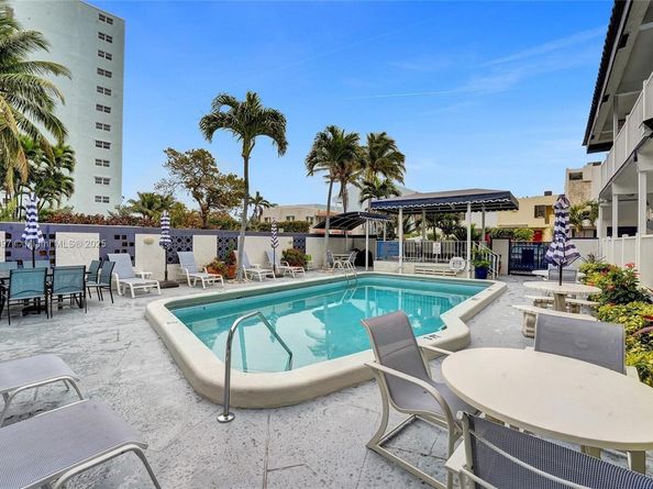 322 Taylor St 1D, Hollywood FL 33019