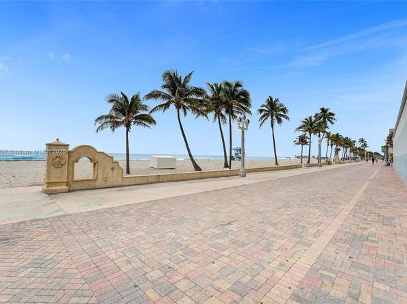 322 Taylor St 1D, Hollywood FL 33019