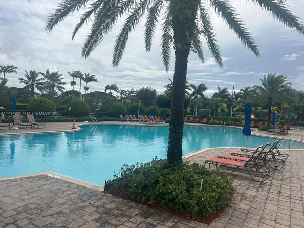 3717 NE 4th St 3717, Homestead FL 33033