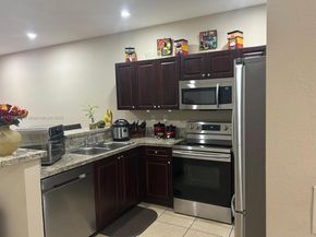 3717 NE 4th St 3717, Homestead FL 33033